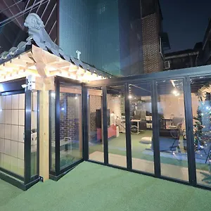 弘大y屋旅馆 首爾